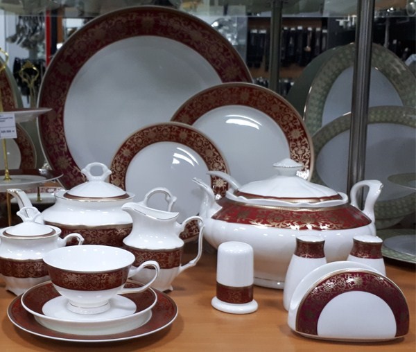 Сервиз чайно-столовый 12 персон 122 предмета