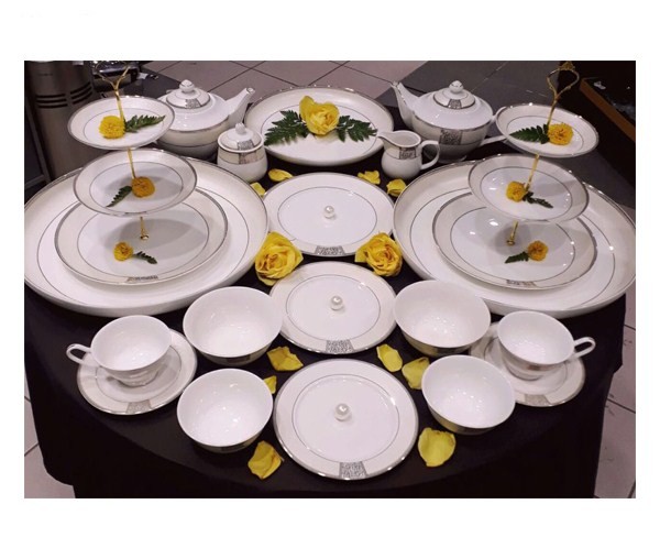 Сервиз чайно-столовый 12пер 99 предметов крем с золотом
