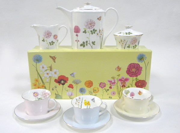Сервиз чайный 15 предметов 6 персон Симфония