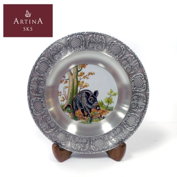 Тарелка декоративная 23см Кабан