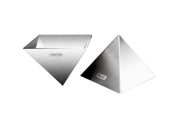 Форма пирамида 9*9*6см