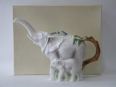 Чайник Family of elephants(Семья слонов)