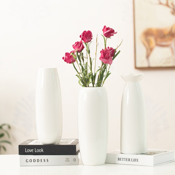 Ваза белая, керамическая 24*8*6,5см Волан