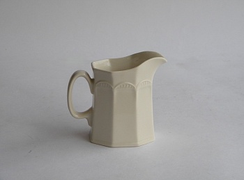 Молочник 285мл.