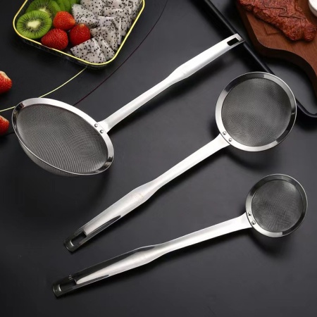 Сито с длинной ручкой 12*25см
