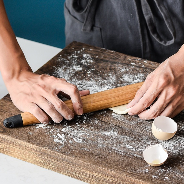 Скалка дуб креплен 34*3см.