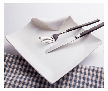 Тарелка 21см. квадратная Leaflet