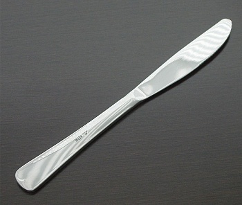 Нож столовый Мондиал.