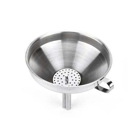 Воронка 11см. с ситечком стальная