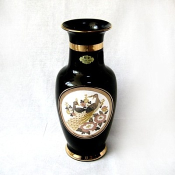 Ваза 25см. Павлины в саду