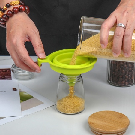 Воронка силикон 11*10см