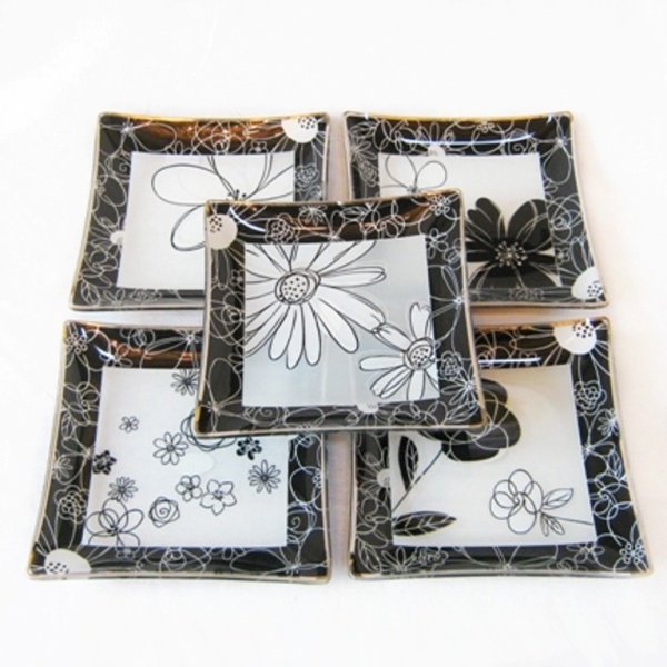 Набор тарелок 5 предметов стекло 14см. Black & White