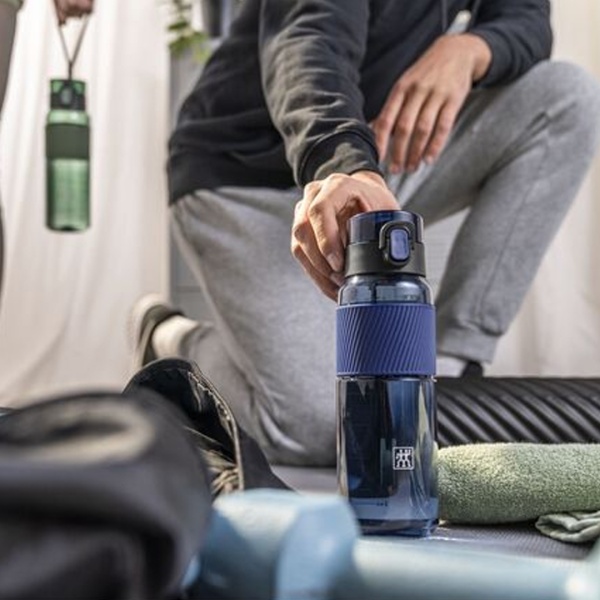 Бутылка синяя, тритан, 680мл ZWILLING Bottles